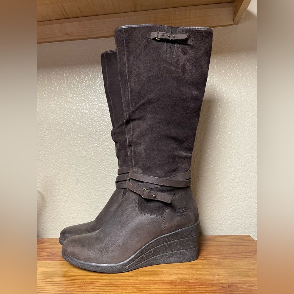 UGG Wedge Brown Boots size 8 Women
